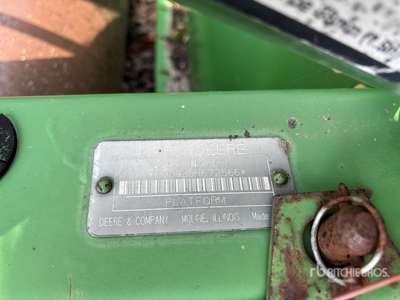 1997 John Deere 930R Combine Header