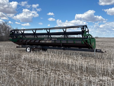1997 John Deere 930R 30 ft Rigid Combine Header