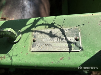 1983 John Deere 230 Combine Header
