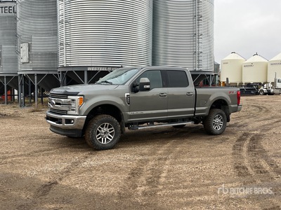 2019 Ford F-350 Lariat 4x4 Crew Cab Pickup