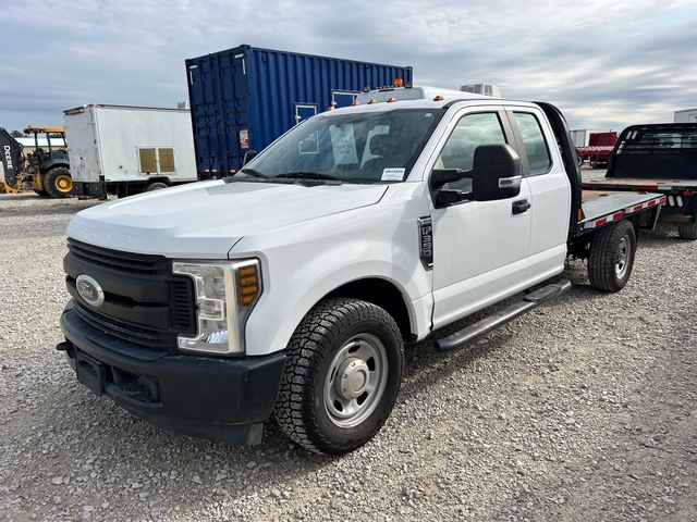 2019 Ford F-350 XL 4x2 Extended Cab Flatbed Truck (Inoperable)