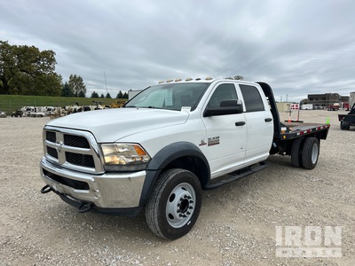 2016 Ram 5500 4x2 Crew Cab Camión Caja Abierta