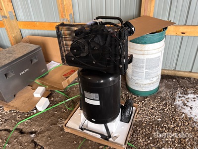 BDL1682066 5.3 cfm Electric 20 gal Air Compressor (Unused)