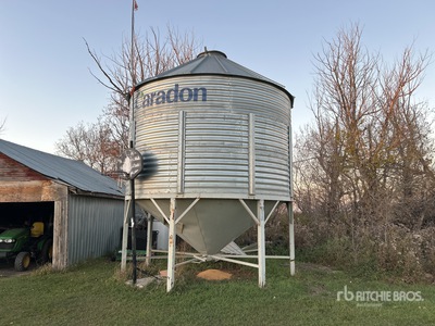 Caradon +/- 1000 bu 3 Ring Hopper Grain Bin
