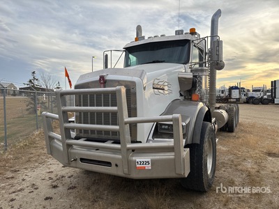 2015 Kenworth T800 8x6 Cab and Chassis (Inoperable)