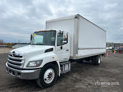 2020 Hino 338 4x2 Furgoneta caja cerrada