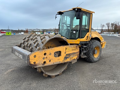 2016 Volvo SD115B Smooth Drum Compactor