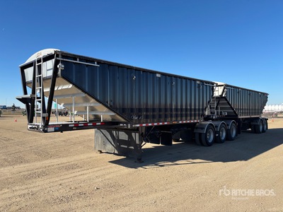 2019 Doepker 28 ft Super B-Train Lead Belly Grain Trailer