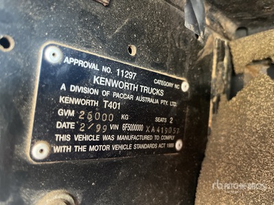 1999 Kenworth T401 6x4 T/A Sleeper Truck Tractor