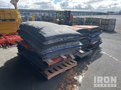 Quantity of Temporary Soundproofing Mats