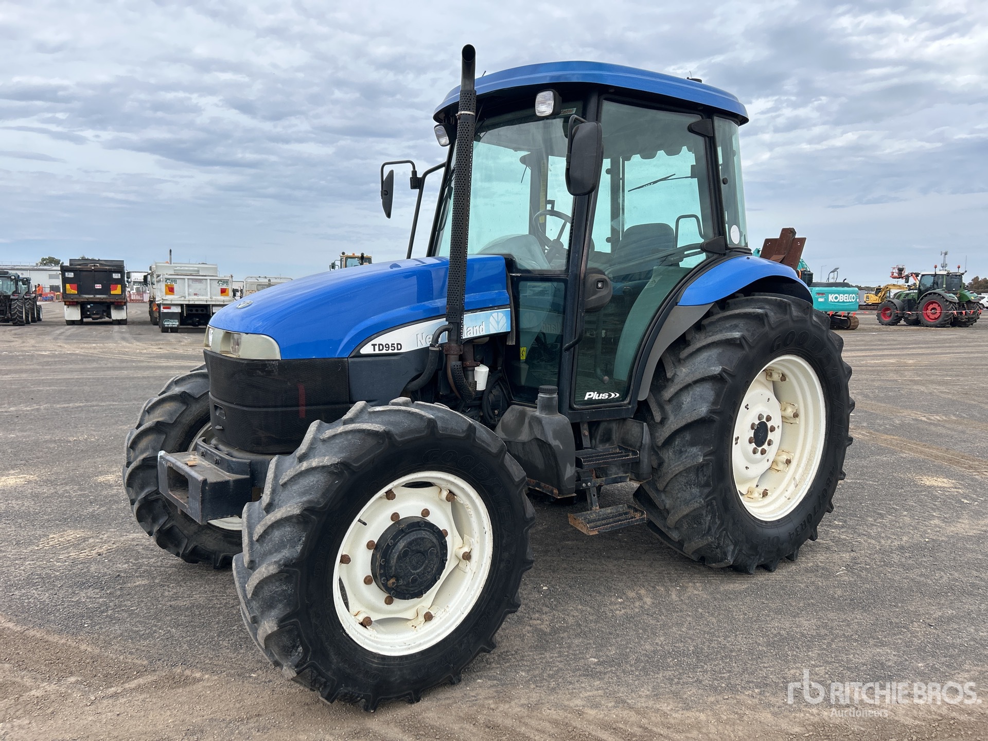 2010 New Holland TD95D 4WD Tractor