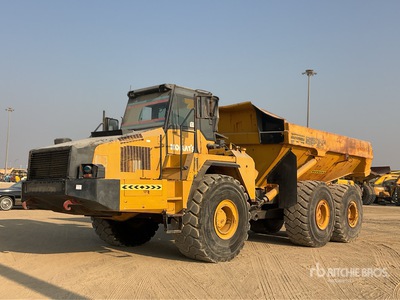 2011 Komatsu HM400-2R Articulated Dump Truck