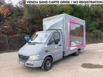 2002 Mercedes-Benz Sprinter 308 DCI Vehicule Publicitaire Cargo Van