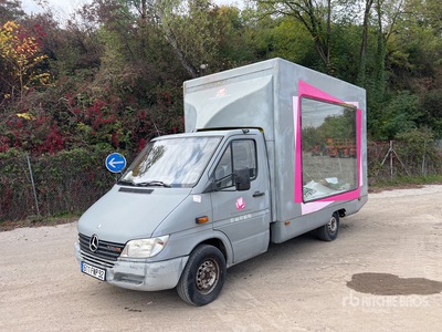 2002 Mercedes-Benz SPRINTER 308 CDI Vehicule Publicitaire Cargo Van