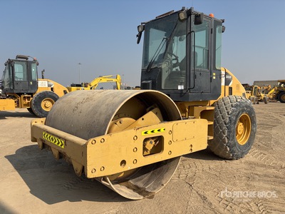 2012 Cat CS-533E Smooth Drum Compactor
