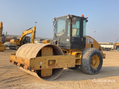 2012 Cat CS-533E Smooth Drum Compactor