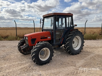 2014 Valtra 3500-4C 4WD Tractor