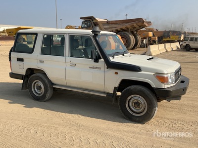 2016 Toyota Land Cruiser 76R 4x4 SUV