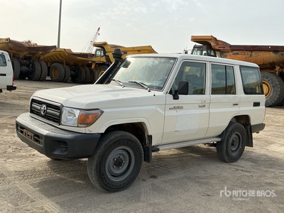 2019 Toyota Land Cruiser 76L 4x4 SUV