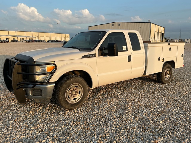 2015 Ford F-250 XL 4x2 Extended Cab Utility Truck