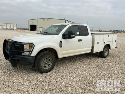 2018 Ford F-250 XL 4x2 Extended Cab Camión Utilitario