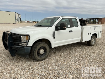 2018 Ford F-250 XL 4x2 Extended Cab Utility Truck