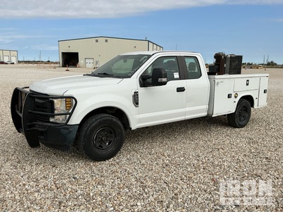 2018 Ford F-250 XL 4x2 Extended Cab Utility Truck