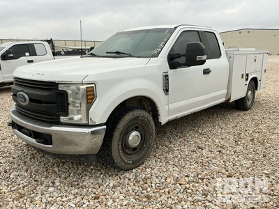 2019 Ford F-250 XL 4x2 Extended Cab شاحنة متعددة الاغراض