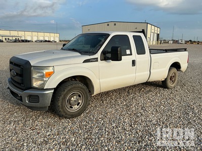 2015 Ford F-250 XL 4x2 Extended Cab Pickup
