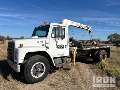 1989 Furukawa Ur330a 8000 lb Straight Boom on 1988 International 1654 Custom 4x2 Boom Truck