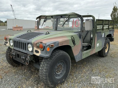 2004 AM General M1097A2 HMMWV 2 Door w/Truck Body