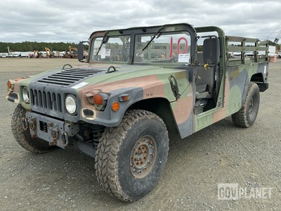 2004 AM General M1097A2 HMMWV 2 Door w/Truck Body