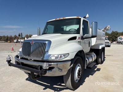 2020 International MV607 2000 gal 4x2 Water Truck