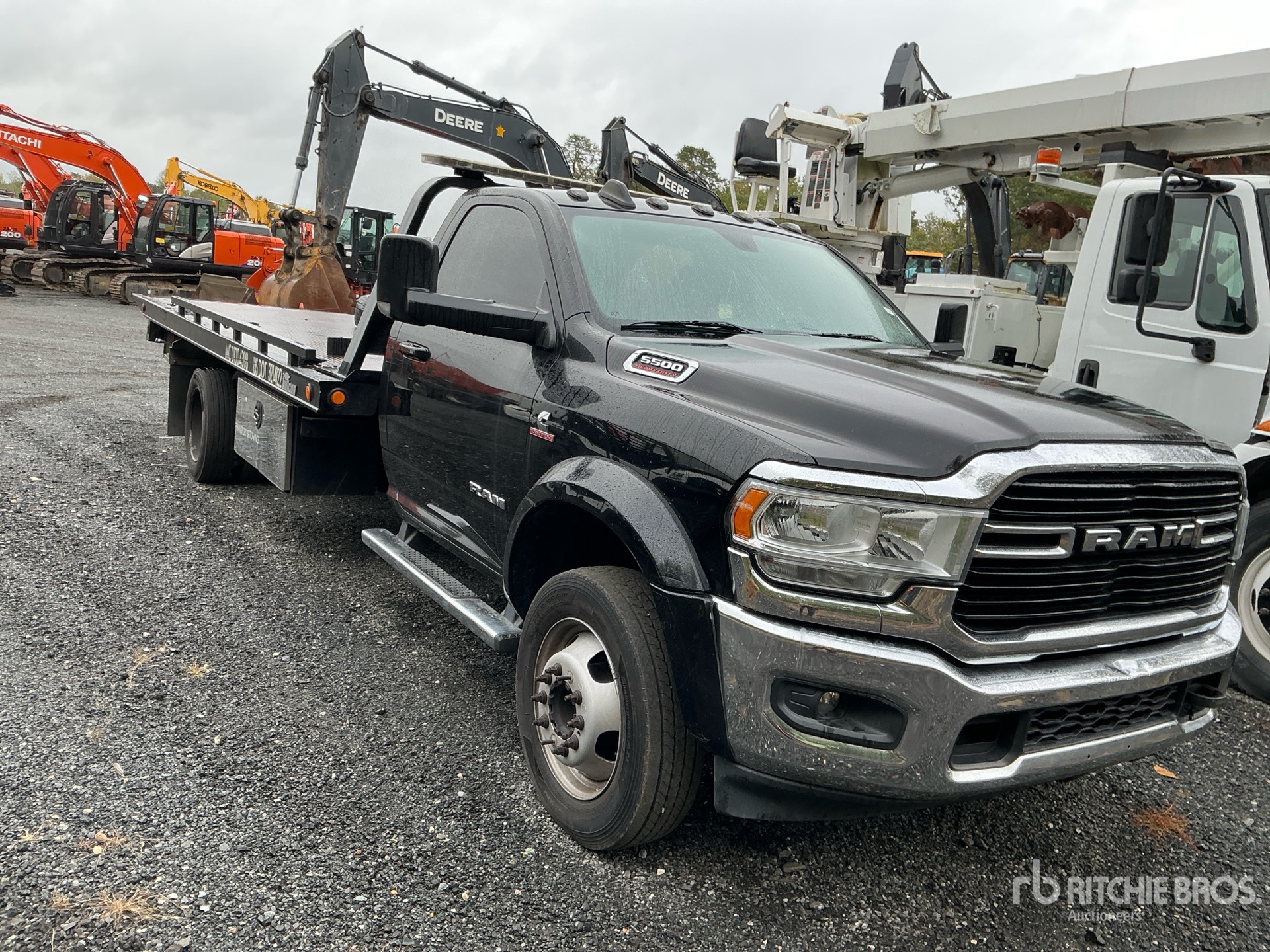 2021 Ram 5500 4x2 Autocarro con pianale rollback