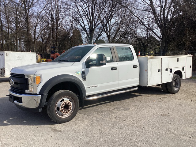 2017 Ford F-450 XL 4x2 Crew Cab Utility Truck