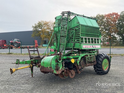 Stoll V202 Pull Type S/A Beet Harvester (Inoperable)