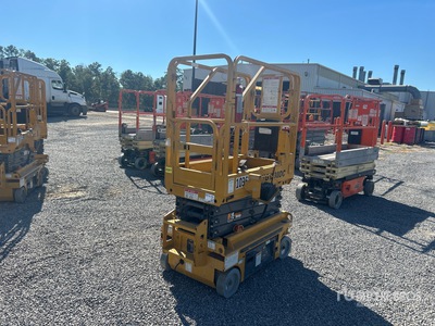 2021 XCMG XG1330DC Electric Scissor Lift