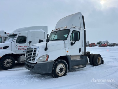 2016 Freightliner Cascadia 125 4x2 Cabeza Tractora Cabina Corta