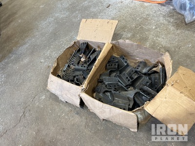Quantity of (2) Boxes of Trencher Teeth Parti varie (Unused)