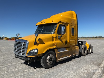 2017 Freightliner Cascadia 125 6x4 Tractocamion (INOPERABLE) / Cabeza Tractora Cabina Dormitorio (Inoperable)