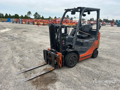 2014 Toyota 8FGCU20 4000 lb Pneumatic Tire Forklift