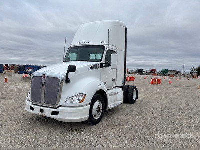 2015 Kenworth T680 4x2 S/A Day Cab Truck Tractor