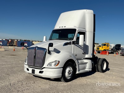 2015 Kenworth T680 4x2 Tracteur routier