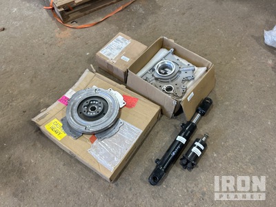 Quantity of Engine & Hydraulic Parts Parti varie
