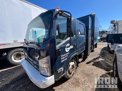 2008 GMC W5500 4x2 Crew Cab Van Truck w/Air Compressor