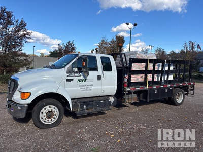 2011 Ford F-650 XLT 4x2 Extended Cab Flatbed Truck