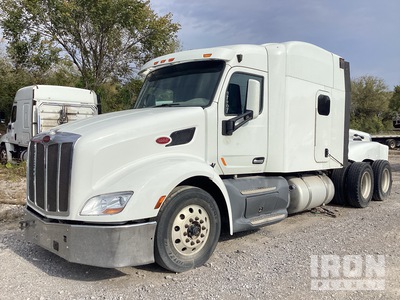 2015 Peterbilt 579 6x4 Cabeza Tractora Cabina Dormitorio (Inoperable)