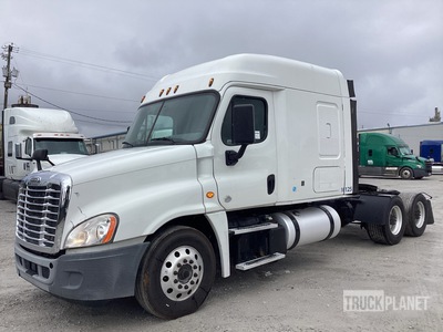 2016 Freightliner Cascadia 125 6x4 Sleeper Truck Tractor