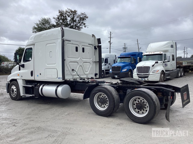 CAMIóN CAMAROTE 2016 FREIGHTLINER