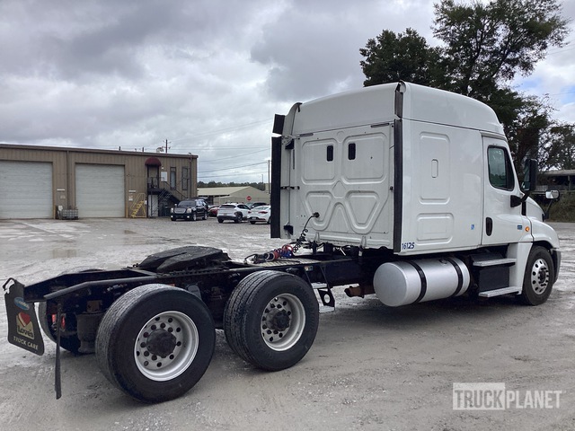 CAMIóN CAMAROTE 2016 FREIGHTLINER